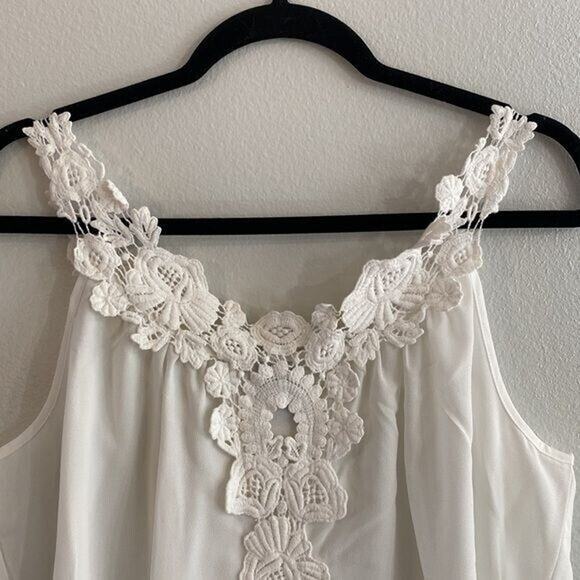 Kut from the Kloth Medium Tank Top Cami Eyelet Lace White Y2K Boho Cottage - Picture 6 of 8